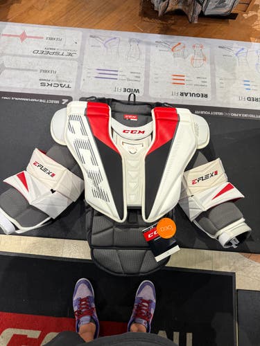 CCM EFlex 5 Pro Goalie Chest Protector Sr. M (New)