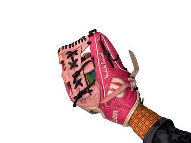Used Wilson A2000 Bb Sb Glove Rh Throw Pink 11 3 4" 11682-s000125695