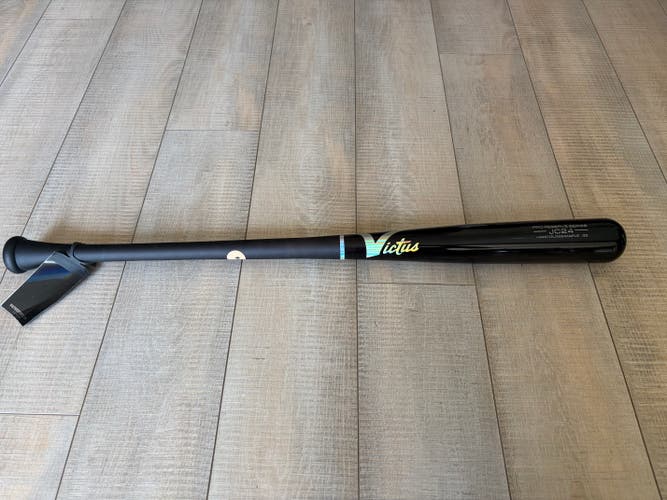 Victus Pro Reserve JC24 Maple BBCOR Certified Bat (-3) 30 oz 33" (New)
