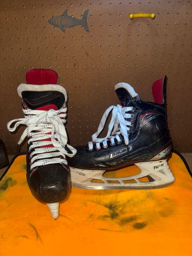 2017 Bauer Vapor X600 Hockey Skates 10 (Used)