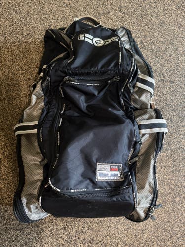 NO E2 Catcher's Bag (Used)