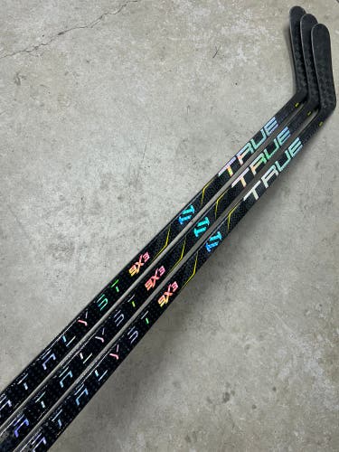 3 PACK 85 Flex P92 Senior True Catalyst 9x3 Left Hand Hockey Stick Pro Stock (New)