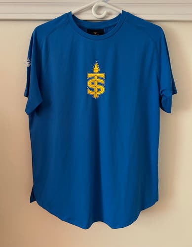 PWHL Medium Adult Unisex Shirt (Used)