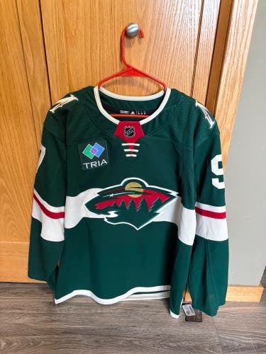 Kirill Kaprizov Stitched Green Size 50 Adult Unisex Adidas Jersey (New)