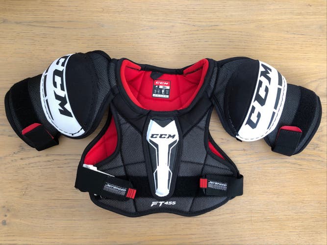 Junior Size Small CCM JetSpeed FT455 Shoulder Pads (Used)