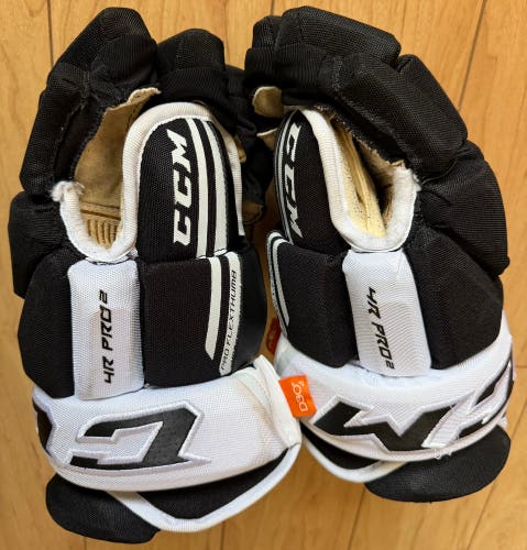 CCM Tacks 4R Pro 2 Gloves | 13" Senior | Black/White | Excellent condition (Used)