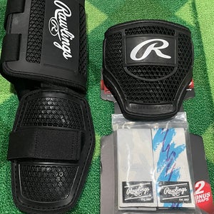 Pristine condition Black Senior Rawlings Right handed batter’s gear