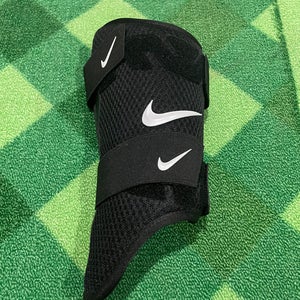 Brand New Black Nike Right handed Senior Shin Guard