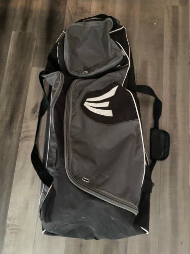 Back / Gray Easton Wheeled Catchers Bag