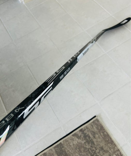 Junior Bauer Pulse RH Hockey Stick P28 55 Flex (New)