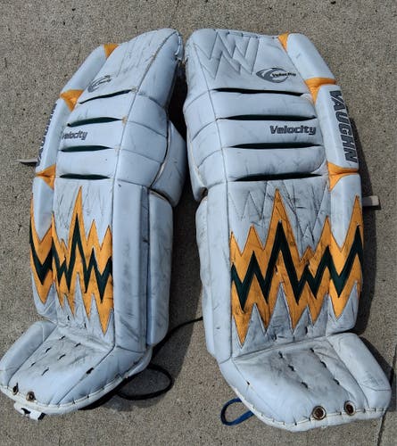 35+1" Vaughn Velocity V3 7500 Iceberg Goalie Leg Pads (Used)