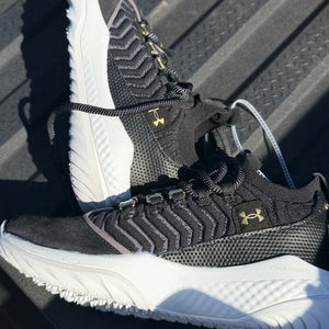Men's Size M 6.5 (W 7.5) Under Armour Bryce harper Turf Cleats (New)