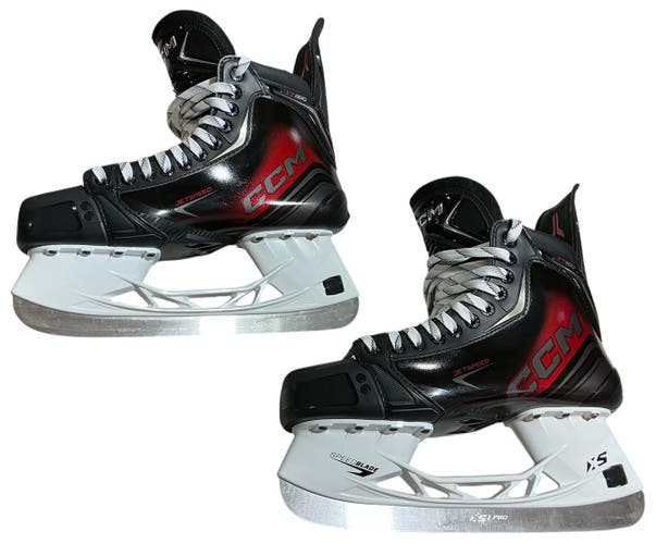 CCM Jetspeed FT880 Size 9.5 Hockey Skates (New) 7927