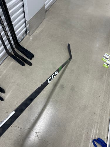 Senior CCM Ribcor Trigger 4 Pro Left Hand Hockey Stick 100 Flex Pro Stock (New)