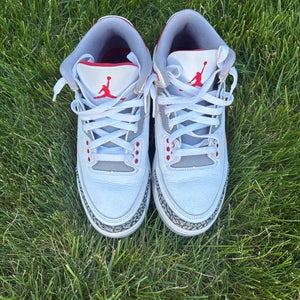 Men's Size M 7.5 (W 8.5) Air Jordan 3 Shoes (Used). Box included!