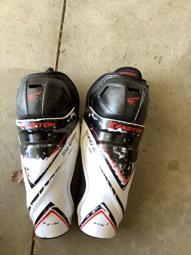 Intermediate Easton Synergy 20 10" Shin Pads (Used)