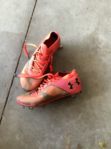 Orange Men's Size M 7.5 (W 8.5) Youth Under Armour Molded Cleats Cleats (Used)
