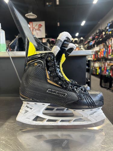 Bauer Supreme S27 Hockey Skates Size 6 (Used)
