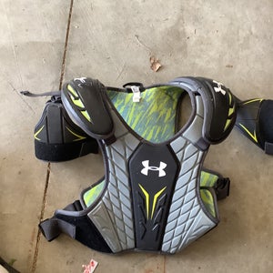 Large Youth Under Armour NexGen Shoulder Pads (Used)