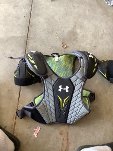 Large Youth Under Armour NexGen Shoulder Pads (Used)