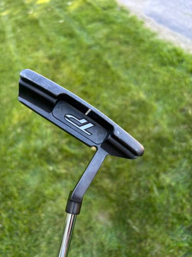 TaylorMade TP Black Juno 1 Blade Right Handed Putter (Used)