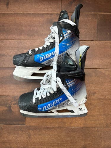 Blue 2023 Bauer Vapor Hyperlite 2 Hockey Skates Regular Width Pro Stock 8 (Used)