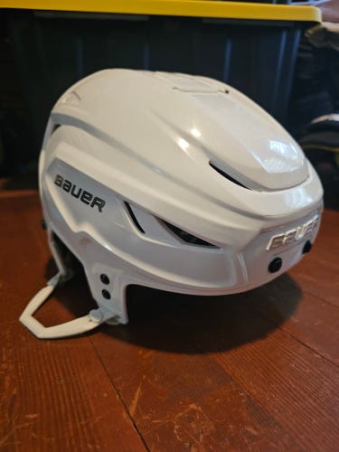 Small Bauer Hyperlite 2 Helmet (Used)