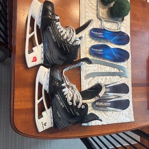 Black 2024 Bauer Supreme M50 Pro Hockey Skates Regular Width 6 (New)