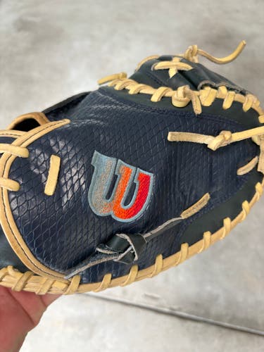 2024 Wilson RH Catcher's A2000 1791 Baseball Glove 32.5" (Used)