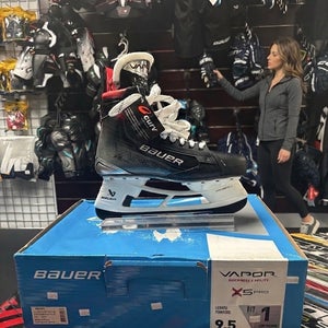 2023 Bauer Vapor X5 Pro Hockey Skates Size 9.5 Fit 1 (Narrow) (New)