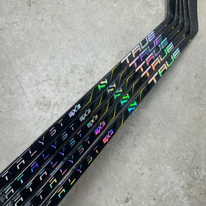 5 PACK 85 Flex Custom P88M Senior True Catalyst 9x3 Left Hand Hockey Stick Pro Stock (New)