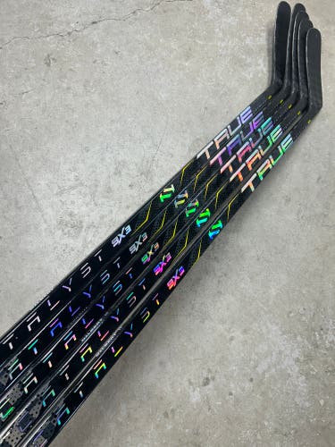 5 PACK 85 Flex Custom P88M Senior True Catalyst 9x3 Left Hand Hockey Stick Pro Stock (New)