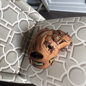 Wilson A2000 RH Infield Baseball Glove 11.5" (Used)