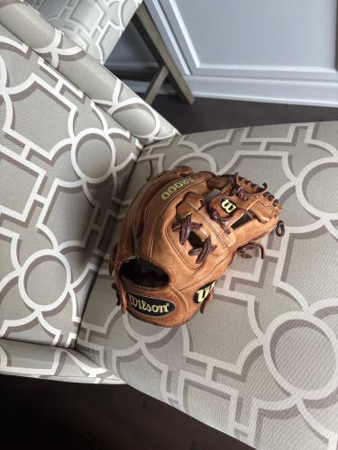 Wilson A2000 RH Infield Baseball Glove 11.5" (Used)