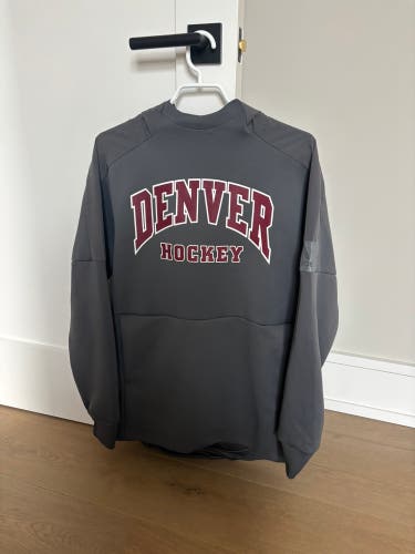 Denver Hockey Gray Men's Medium Adidas Sweatshirt (Used)