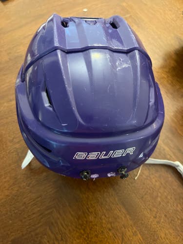 Small Bauer Re-Akt 95 Helmet (Used)