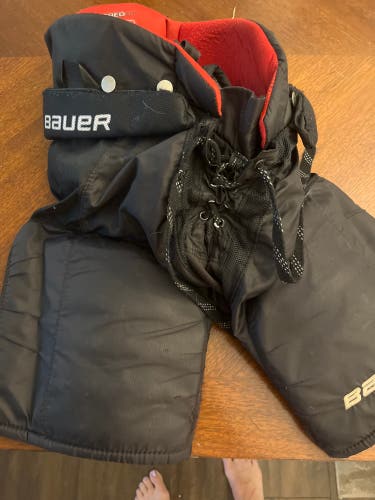 Junior Large Bauer Vapor X80 Hockey Pants (Used)