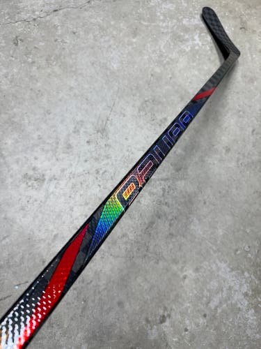 82 Flex P92M Senior Bauer Tracer Right Hand Hockey Stick Pro Stock NHL (New)