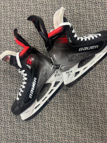 Bauer Vapor X5 Pro Hockey Skates 10 (New) W/Pulse Ti Blades