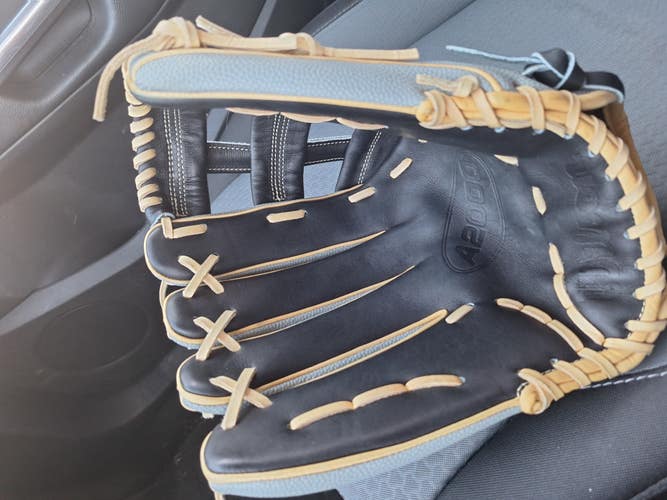 Outfield LH Wilson A2000 Baseball Glove 12.75" (New)