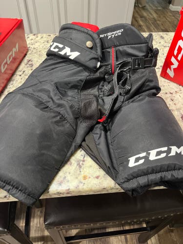 Men's Junior Medium CCM JetSpeed FT475 Hockey Pants (Used)