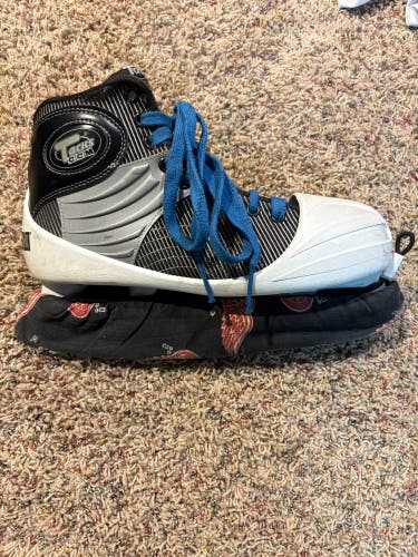 Black/Gray 2003 CCM Tacks Hockey Skates Regular Width 8 (Used)