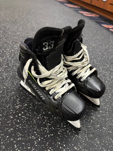 2024 Bauer Pro Hockey Goalie Skates Regular Width Custom Size 5.5 (Used)