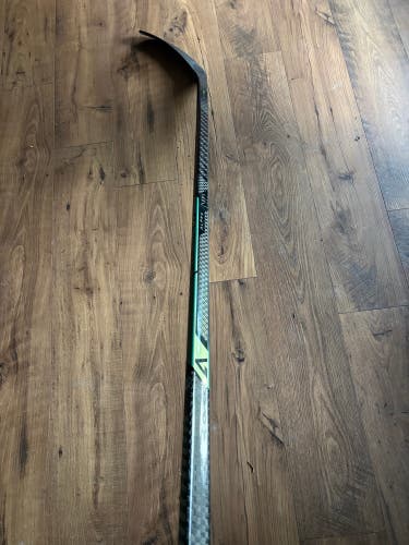 Senior Warrior Alpha LX3 Right Handed Hockey Stick M90 85 Flex Pro Stock (New)