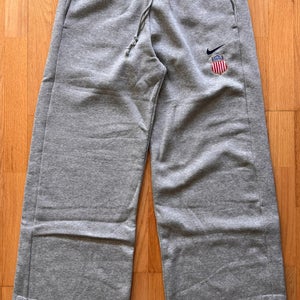 Pro Stock Team USA Hockey Nike Olympic Sweatpants - Size M (NEW)