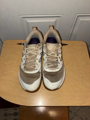 White Men's Size M 6.5 (W 7.5) Youth New Balance 3000v5 Low Top Turf Cleats (Used)