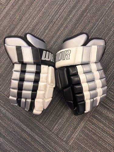 Warrior Franchise Gloves Rare Inverse 14”