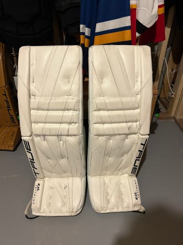35" True 7X3 Regular Goalie Full Set (Used)