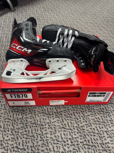 CCM JetSpeed FT870 Hockey Skates Size 3 (New)