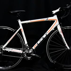 GT GTR SERIES 3 ROAD BIKE SIZE MEDIUM 54 CM, 18 SPEED, ALUMINUM